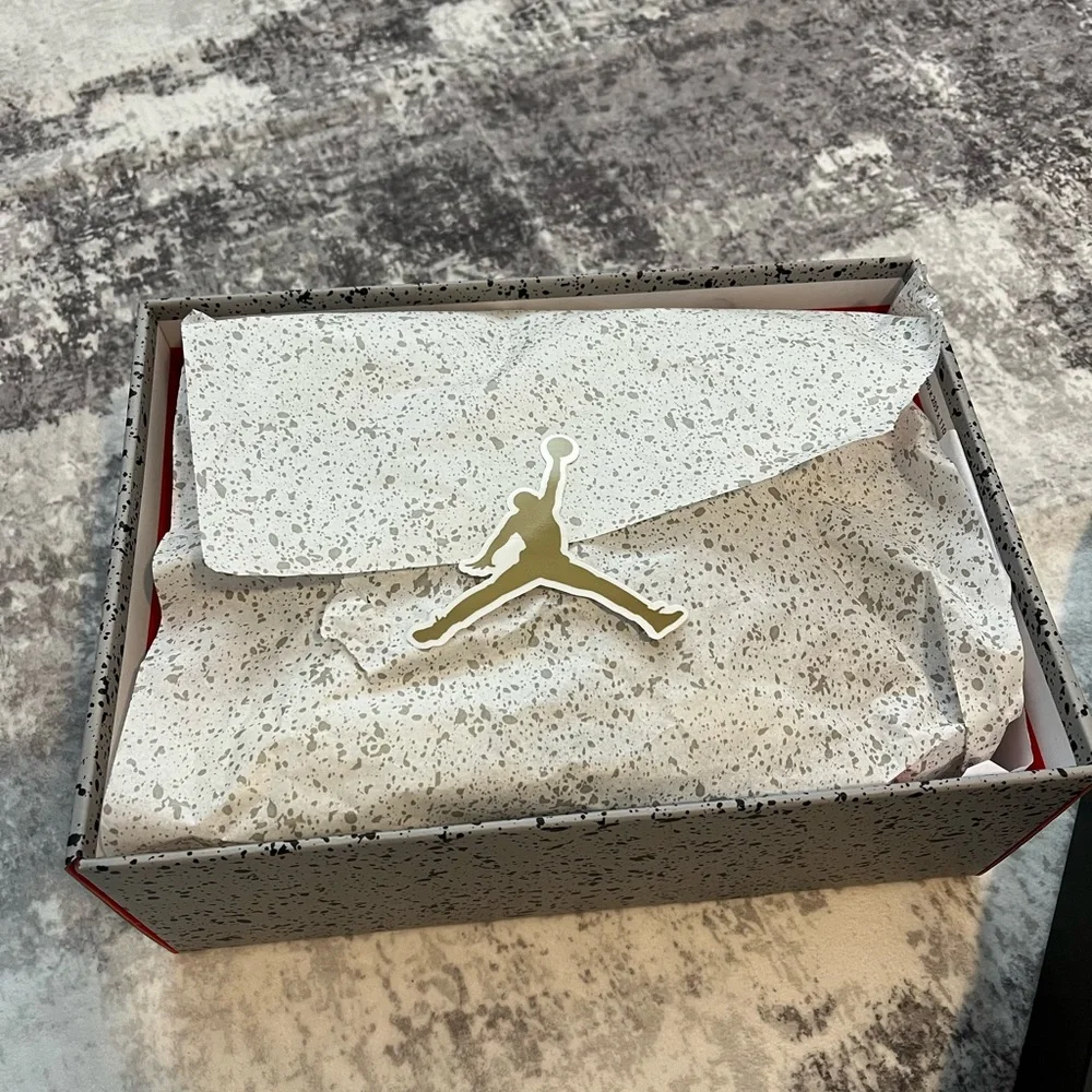 Air Jordan 4 Retro Craft Unisex Shoe